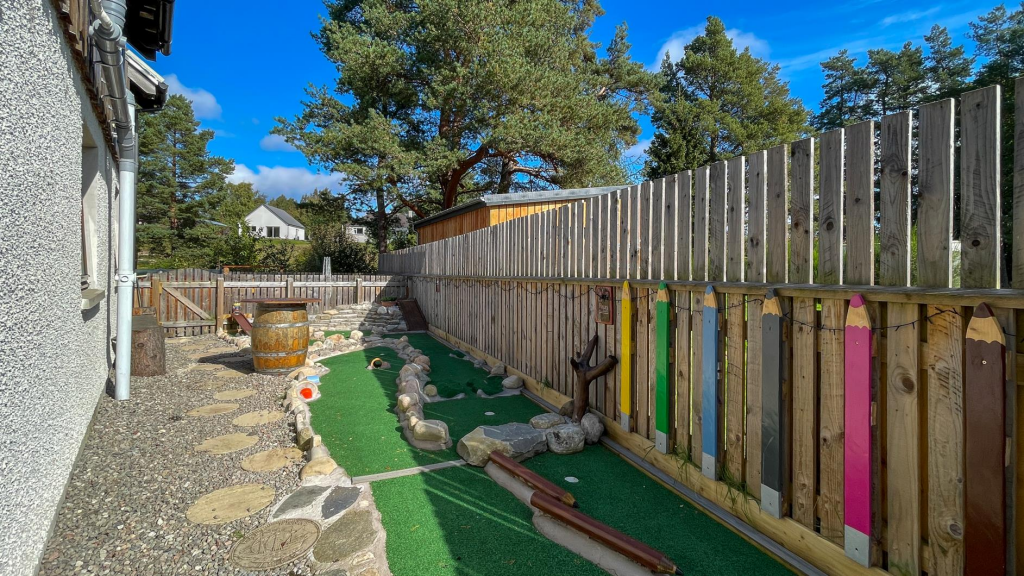 MINI GOLF