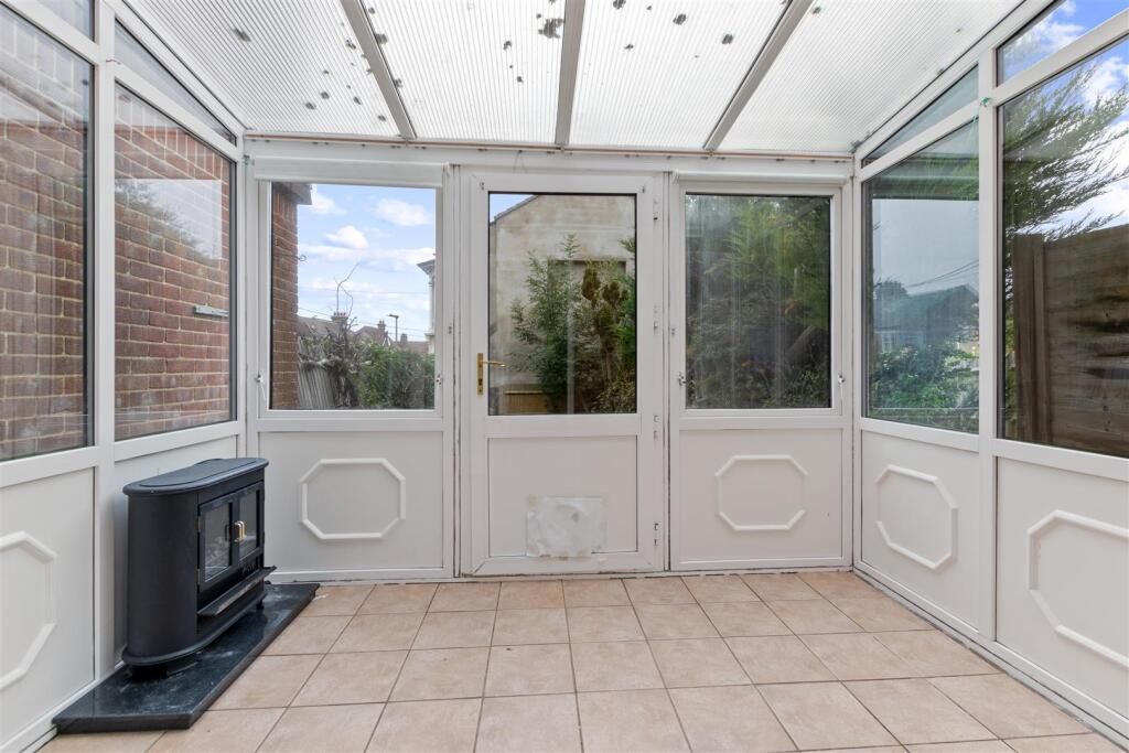 Conservatory Or Garden Room