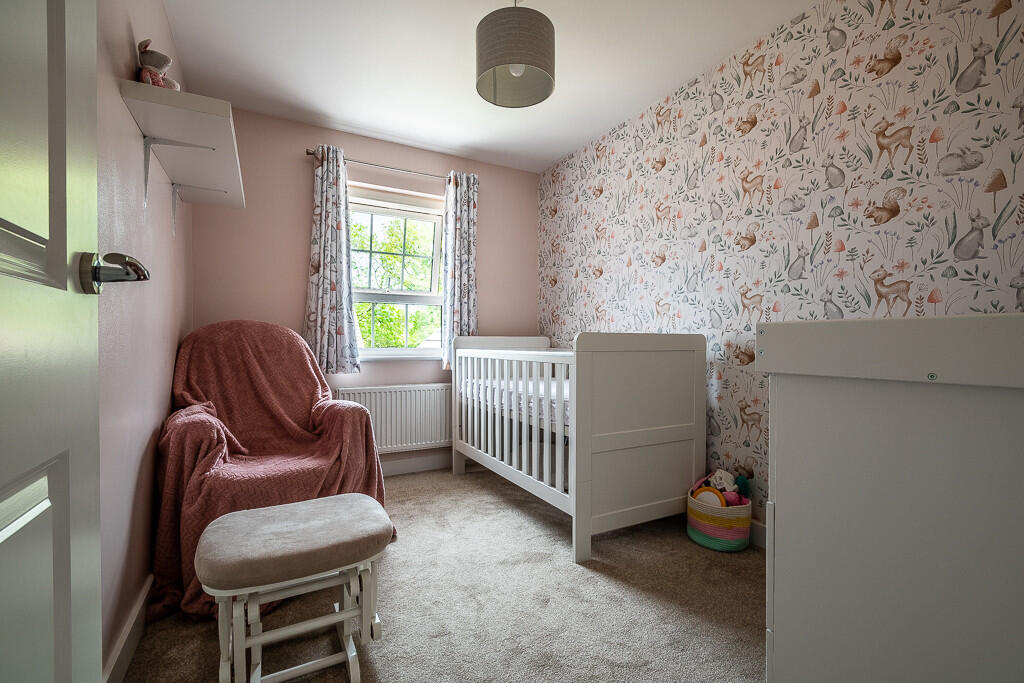 4 Celtic Close - ...