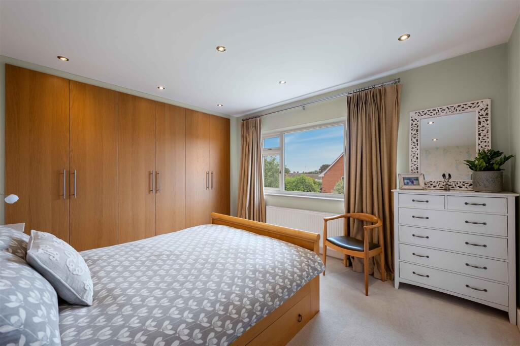 5 Banks Crescent-26.jpg