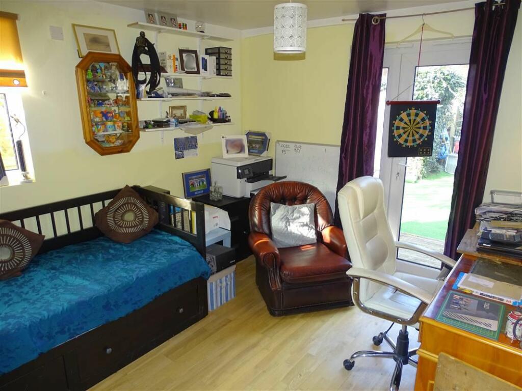 Study/Bedroom 6 A