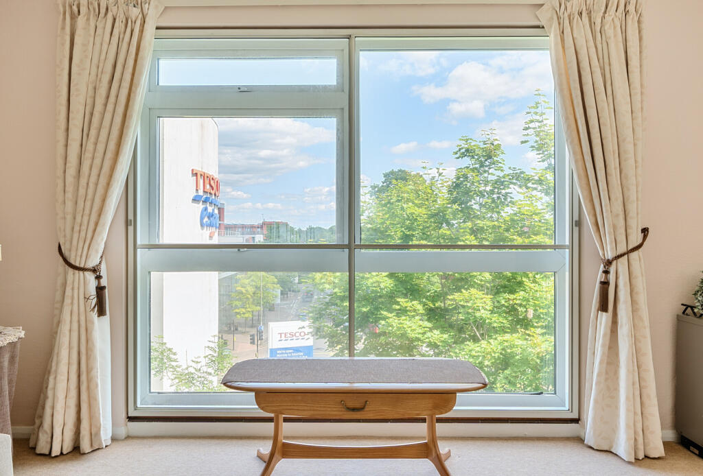 1300745-19-683dbd...