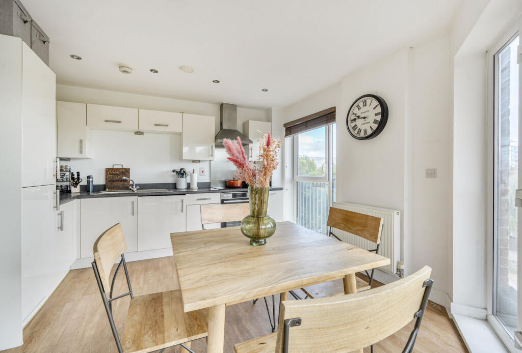 1340493-12-68a2f0...