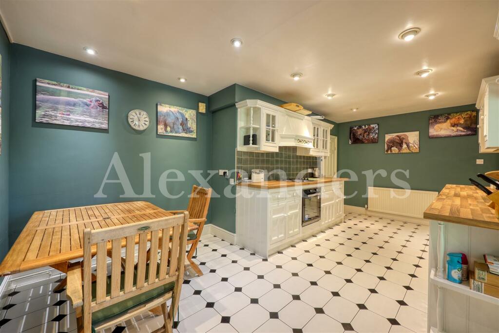 Breakfast Kitchen