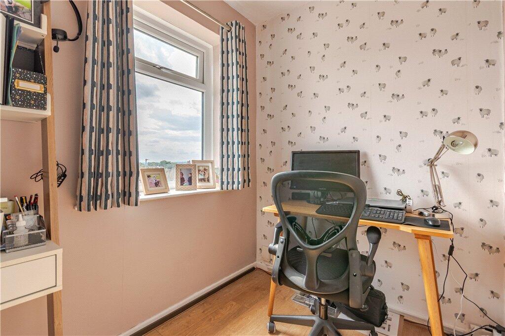 Bedroom/Study