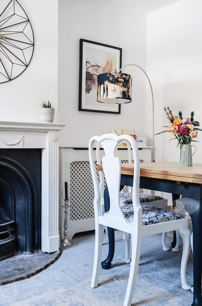 b0e8a0ec-4834-4ad...