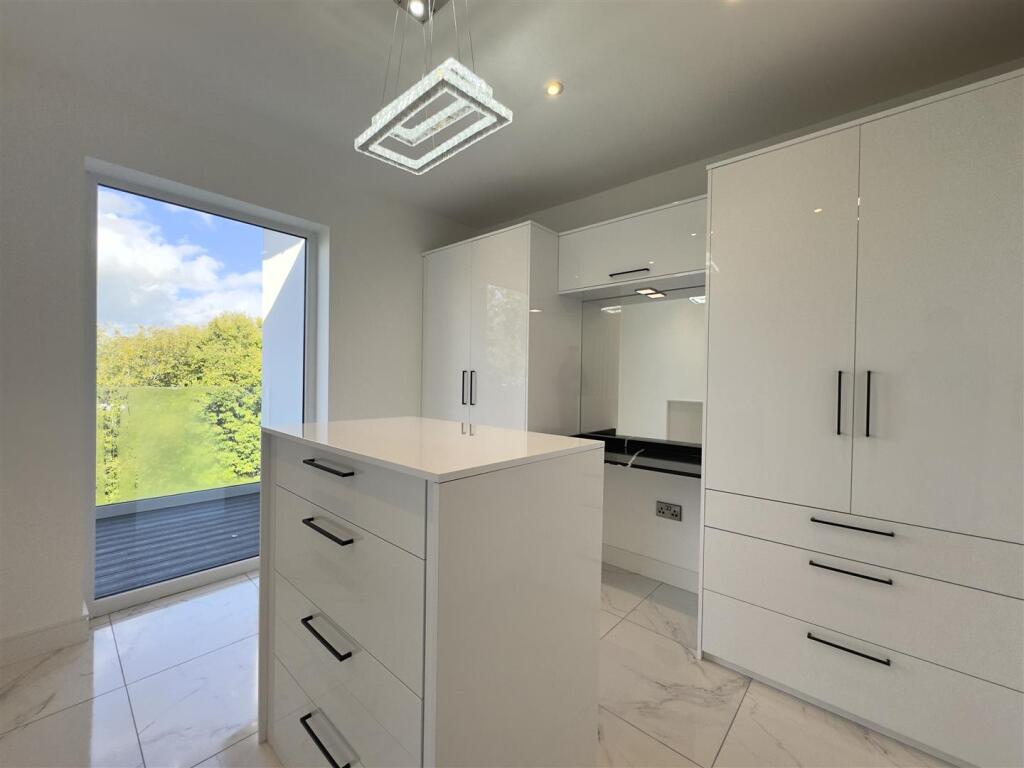 Master Dressing Room