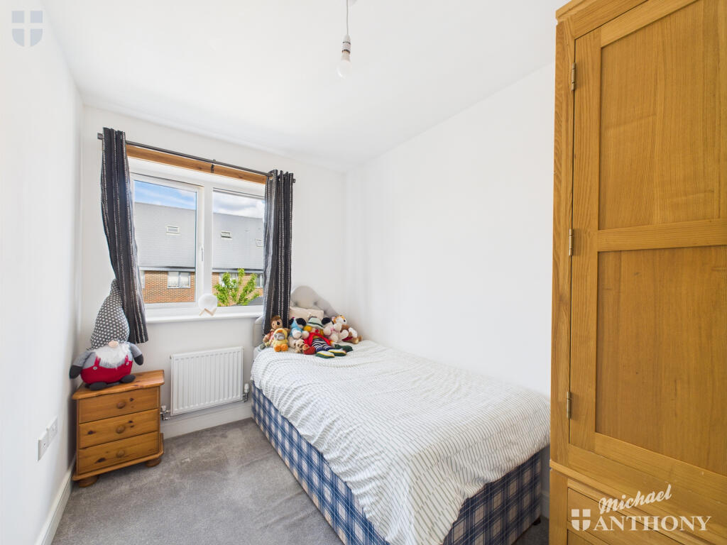 CAM03218G0-PR0721-STILL008