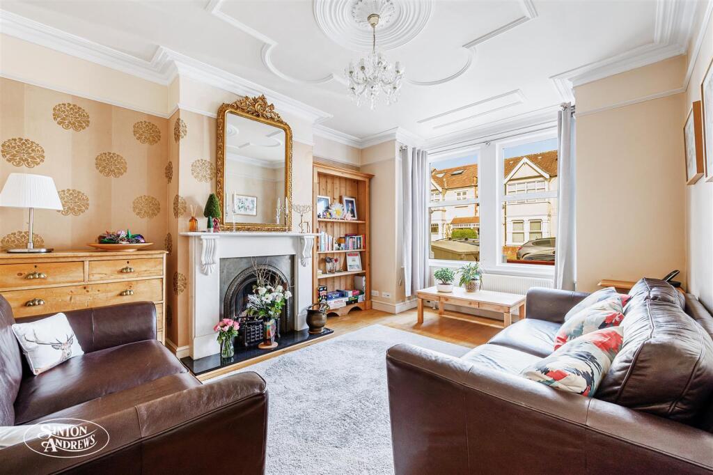 22 Woodstock Avenue-2.jpg