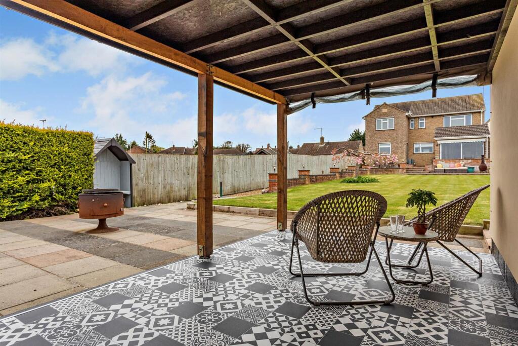 8643310-exterior09-8