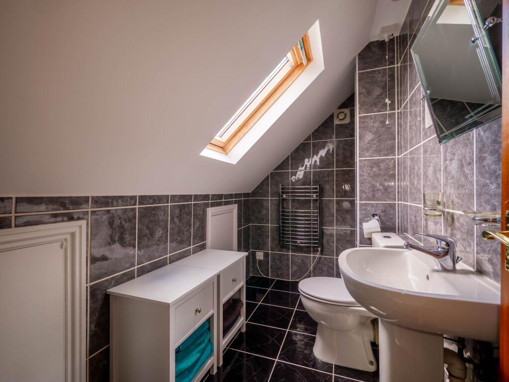 Top floor Shower Room