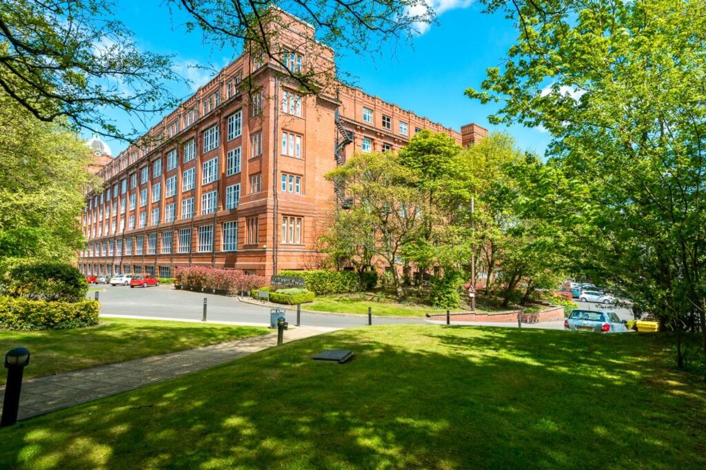 Blackburn Road, Holden Mill, BL1