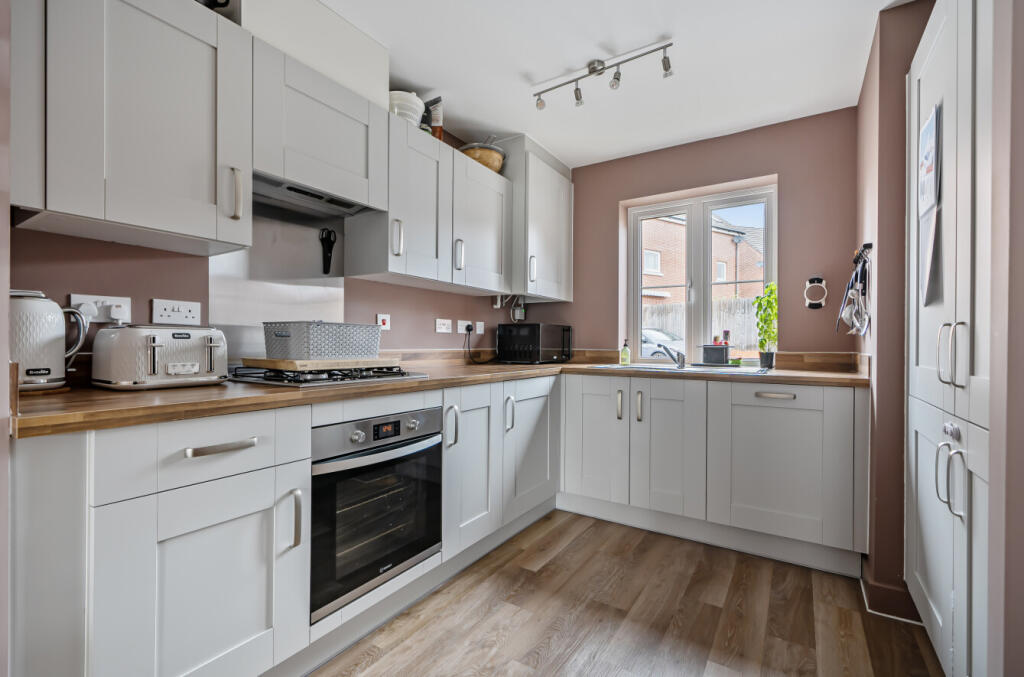 1362928-12-68dfbc...