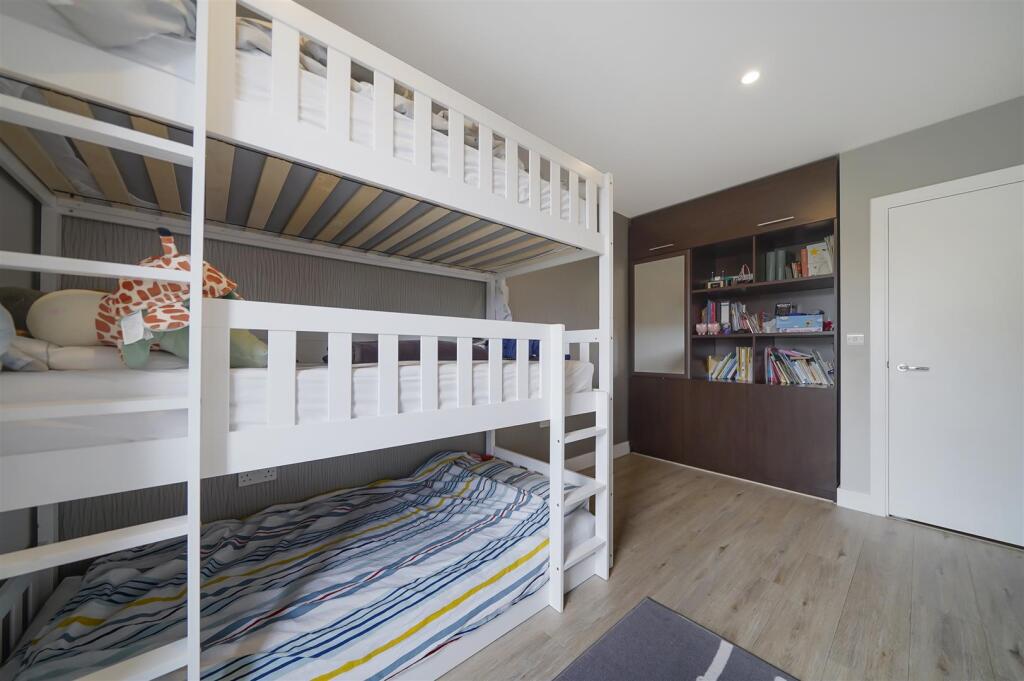 11 Johnson Court, 43 Meadowside - 7bQep3n1tfeTrNTu