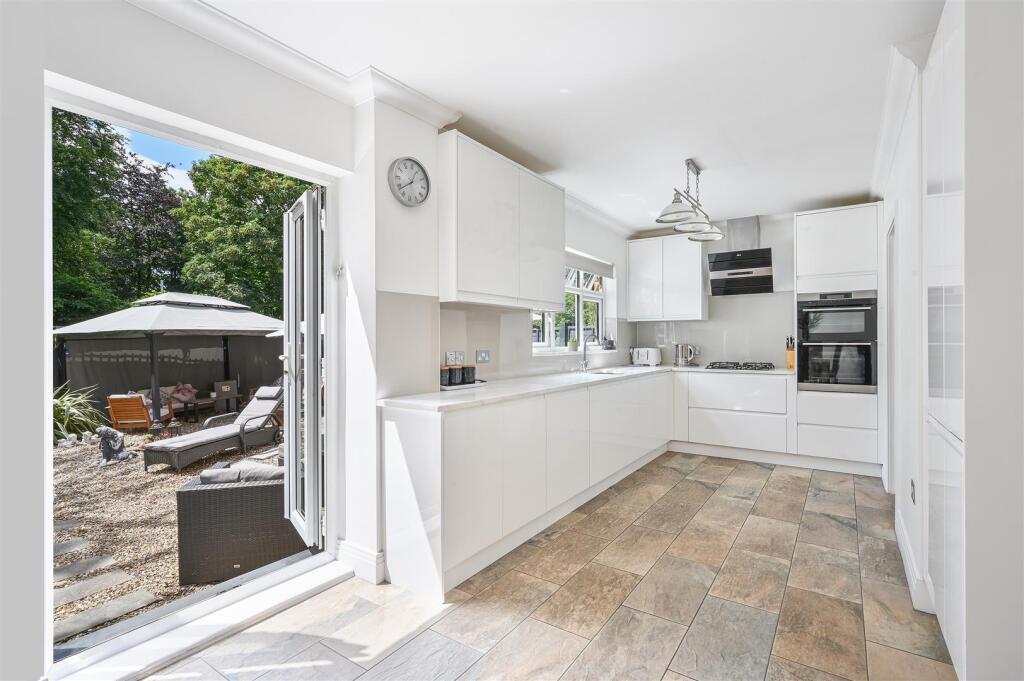 Bywood Close, Banstead