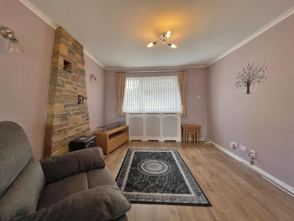 Walkhampton Walk 35- Lounge 1.jpg