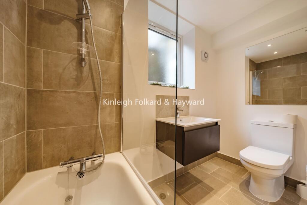 e75f7b0b-9b92-4daa-8