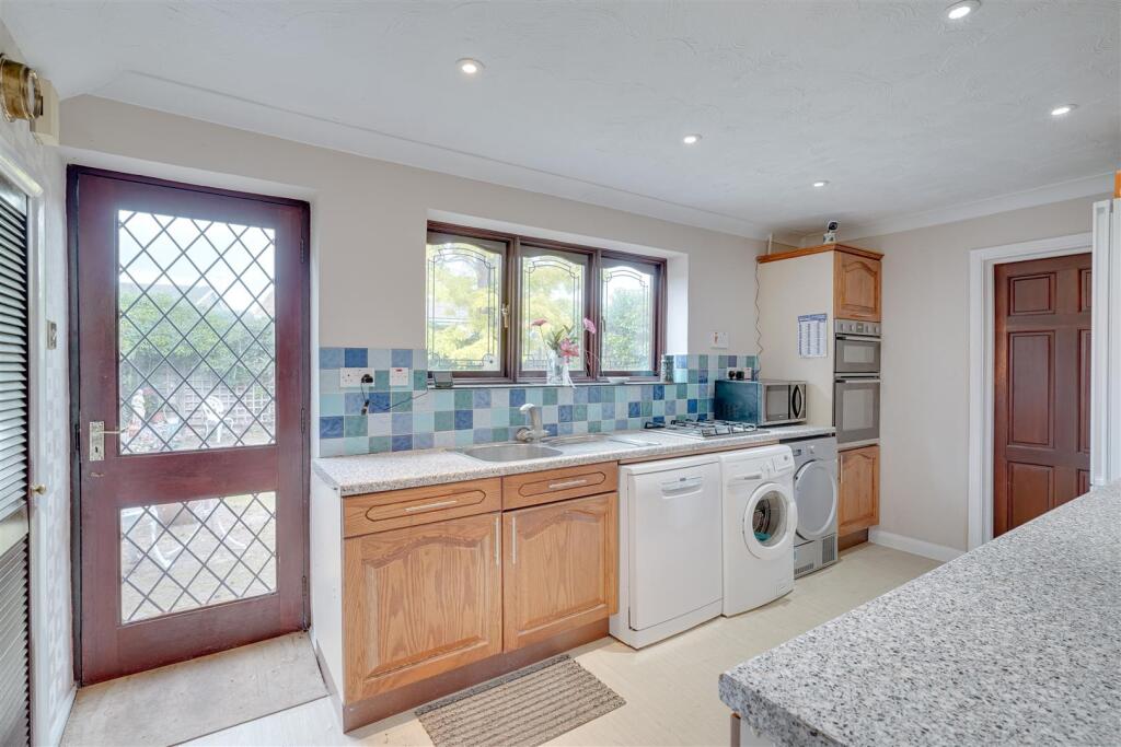 4 Spring Ln, Bottisham,--16.jpg