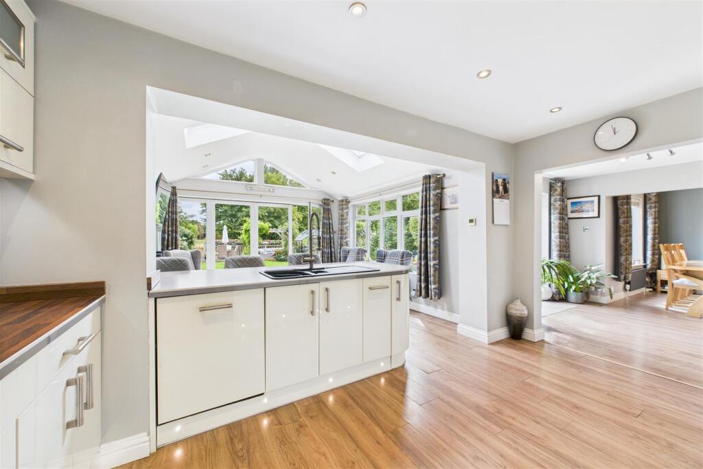 Kitchen/Garden Room