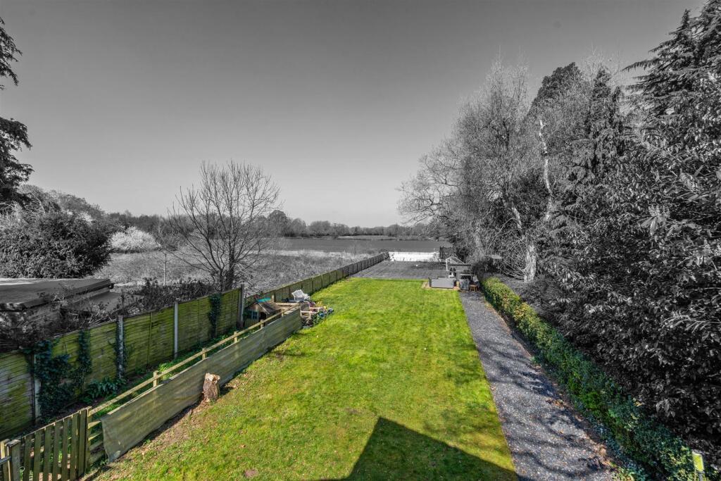 41 Meriden Road_20 B&amp;W.jpg