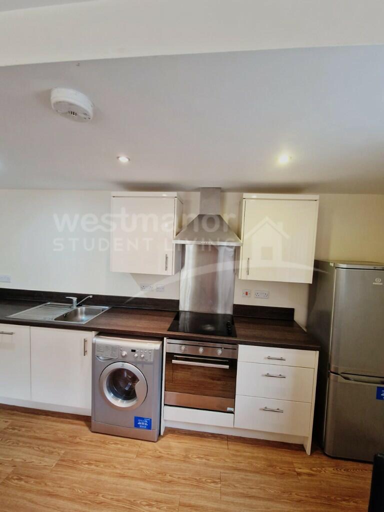 FLAT 18
