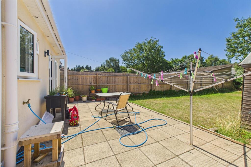 46 Frome Valley Road, Frenchay, Bristol BS16 1HE |