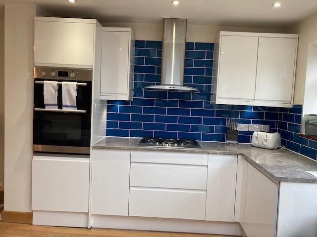 Kitchen 4.jpg