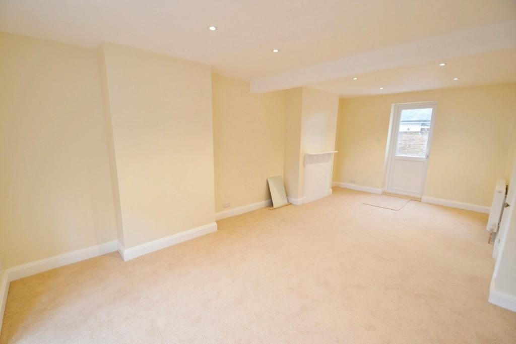 Sitting/Dining Room