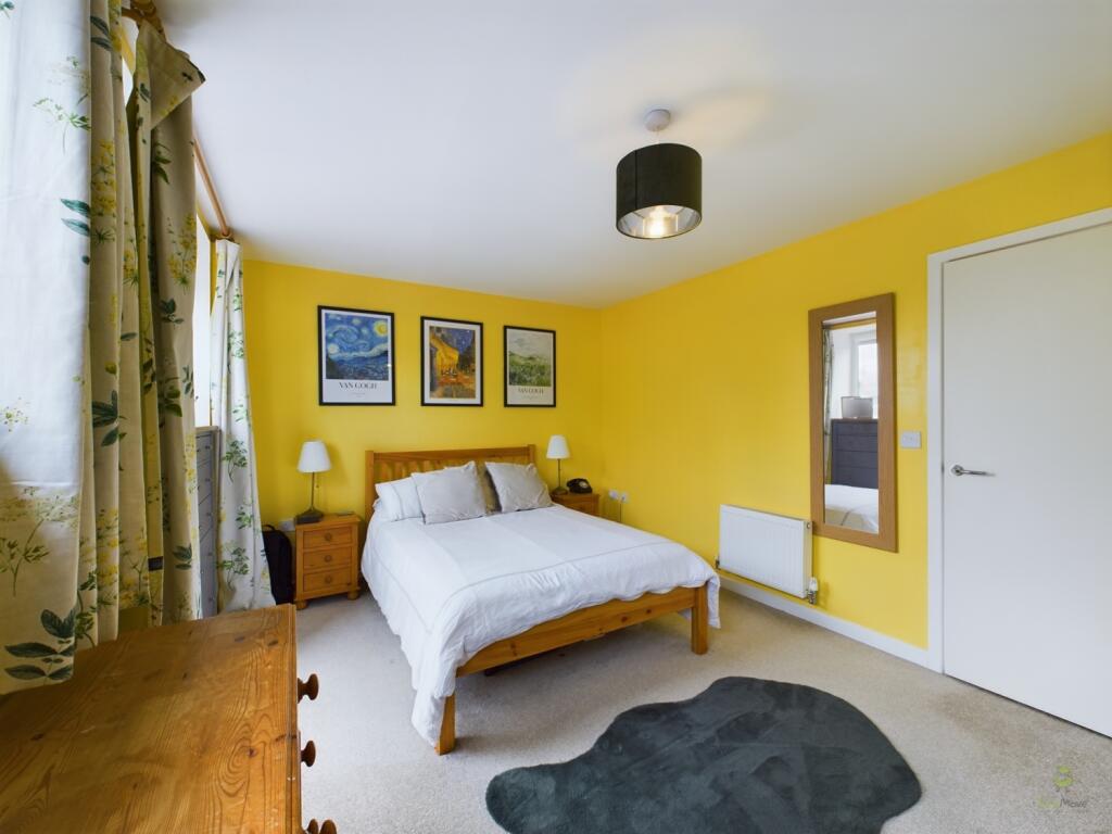 CAM03418G0-PR0076-STILL014