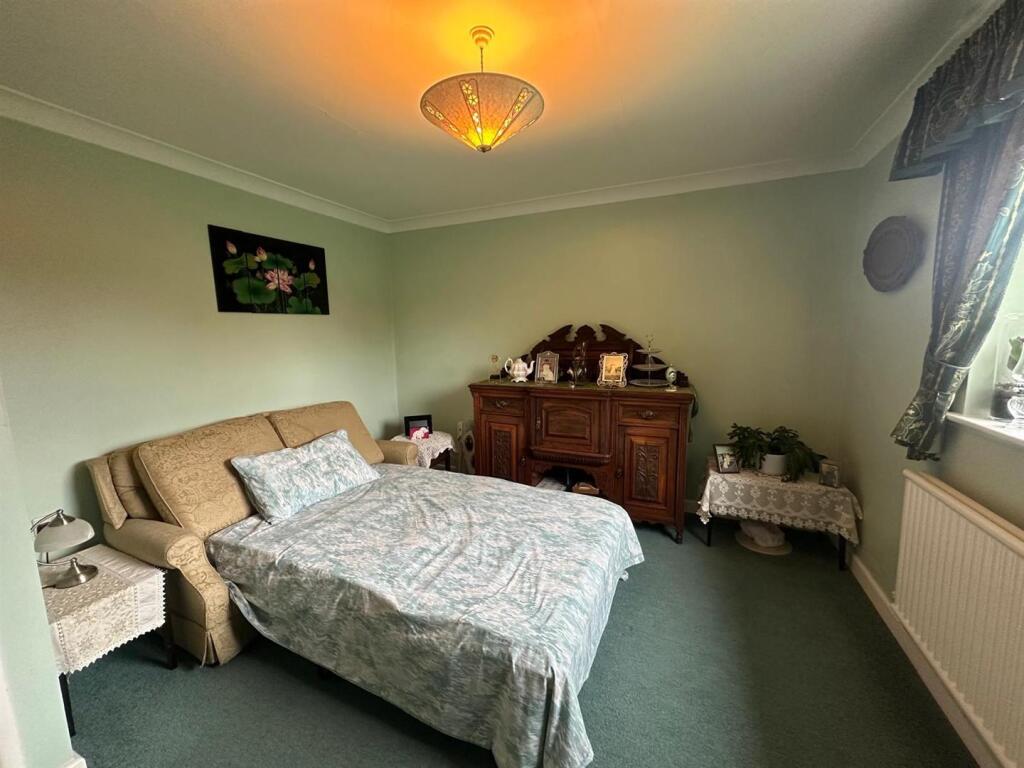 BEDROOM 4/ STUDY 11'4" x 11'9"