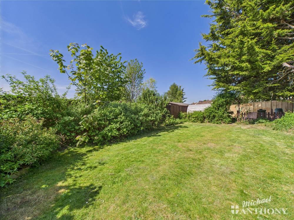 CAM02773G0-PR0287-STILL004-thumbnail-h750-70