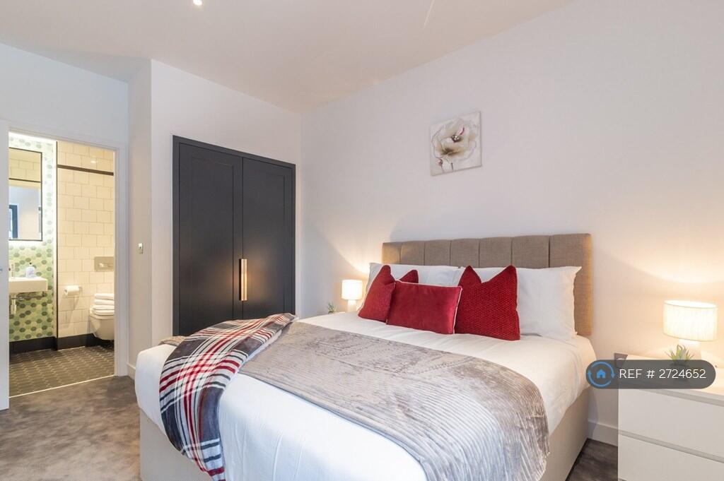 Ensuite Bedroom