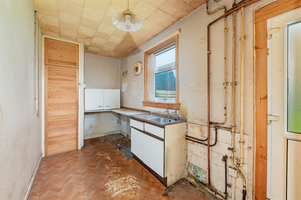 81 Beauly Street Dundee-4.jpg