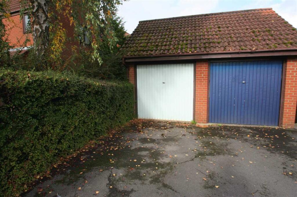 Garage &amp; parking