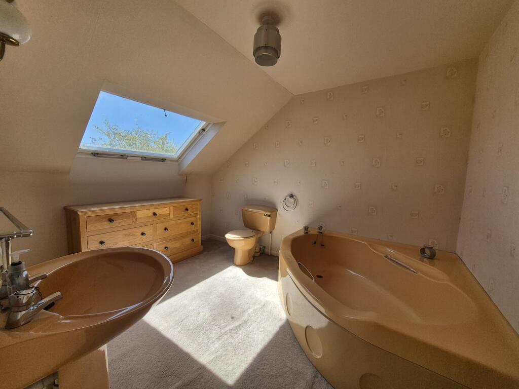 Upper Bathroom