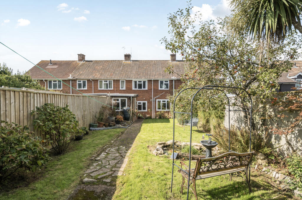 1349504-16-68d5b8...