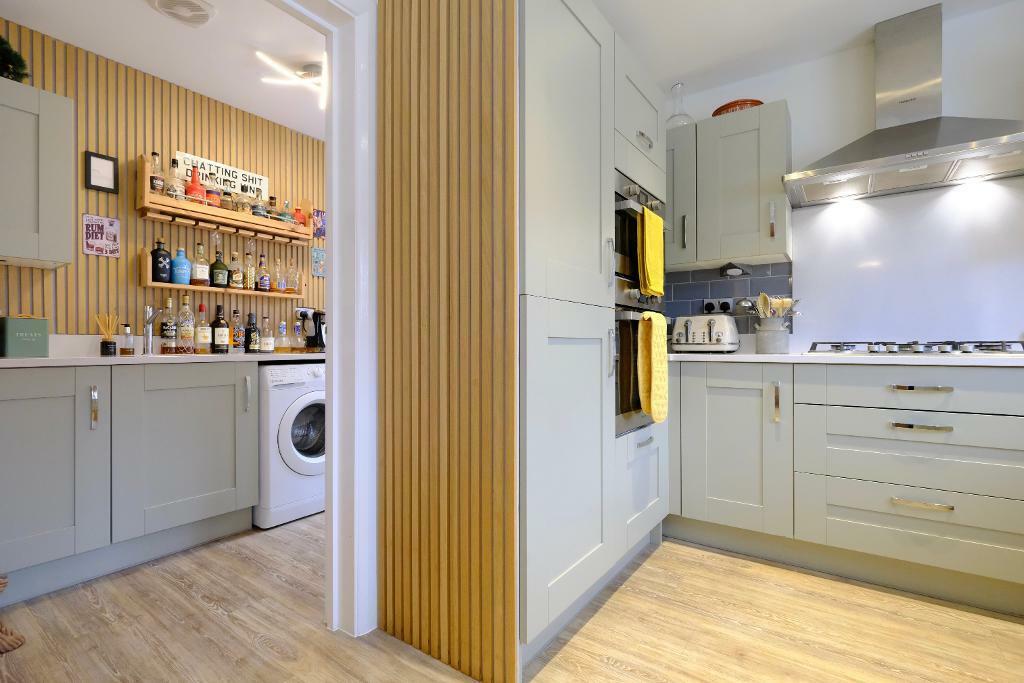 Utility &amp; kitchen