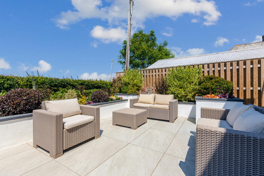 A10 - Brixton, Reeves House - 250618