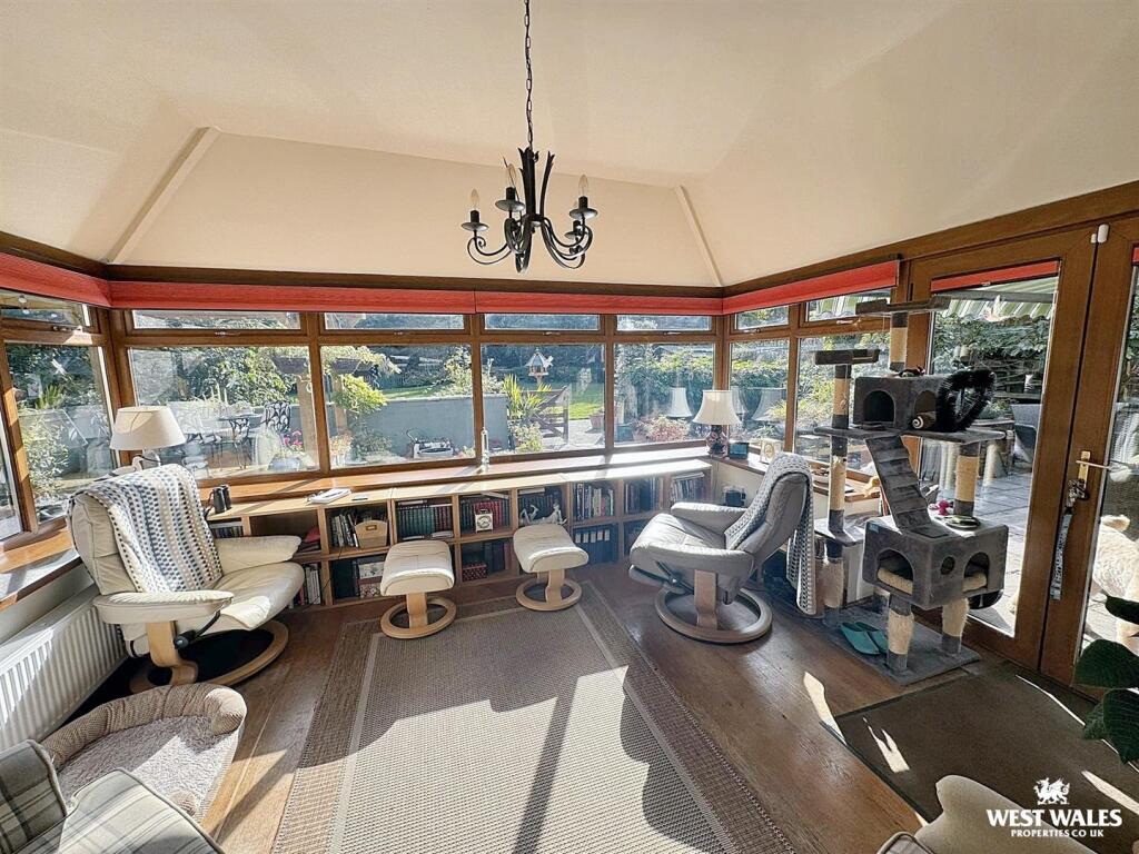 WhatsApp Image 2025-09-29 at 11.28.07.jpg