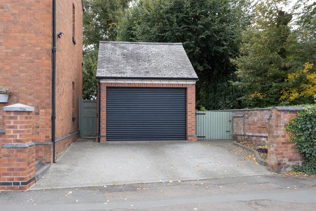 Driveway &amp; Garage