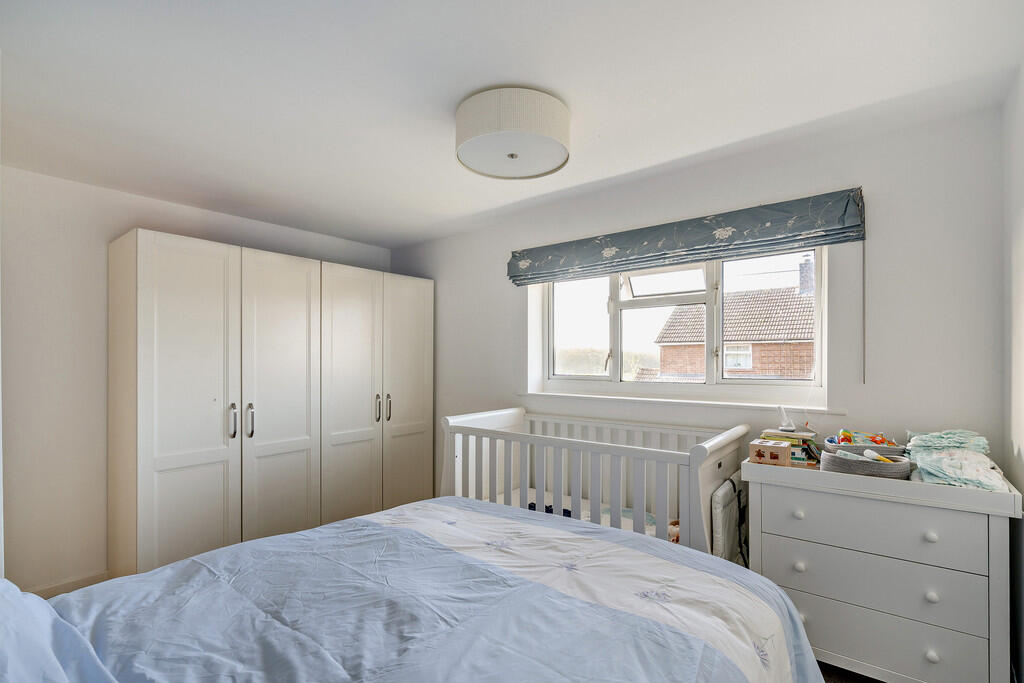 8672124-interior2...