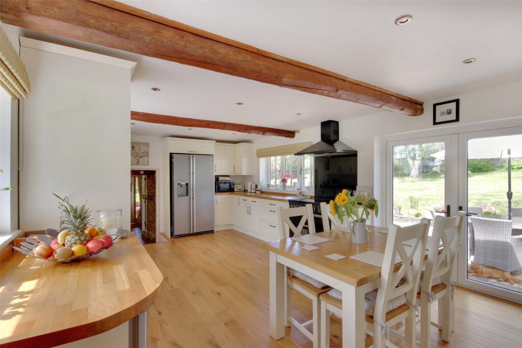 Kitchen/Breakfast Rm