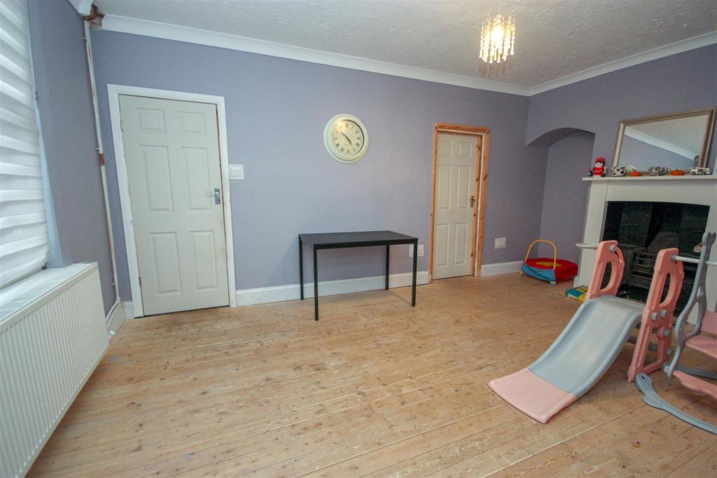 Dining Room.jpg