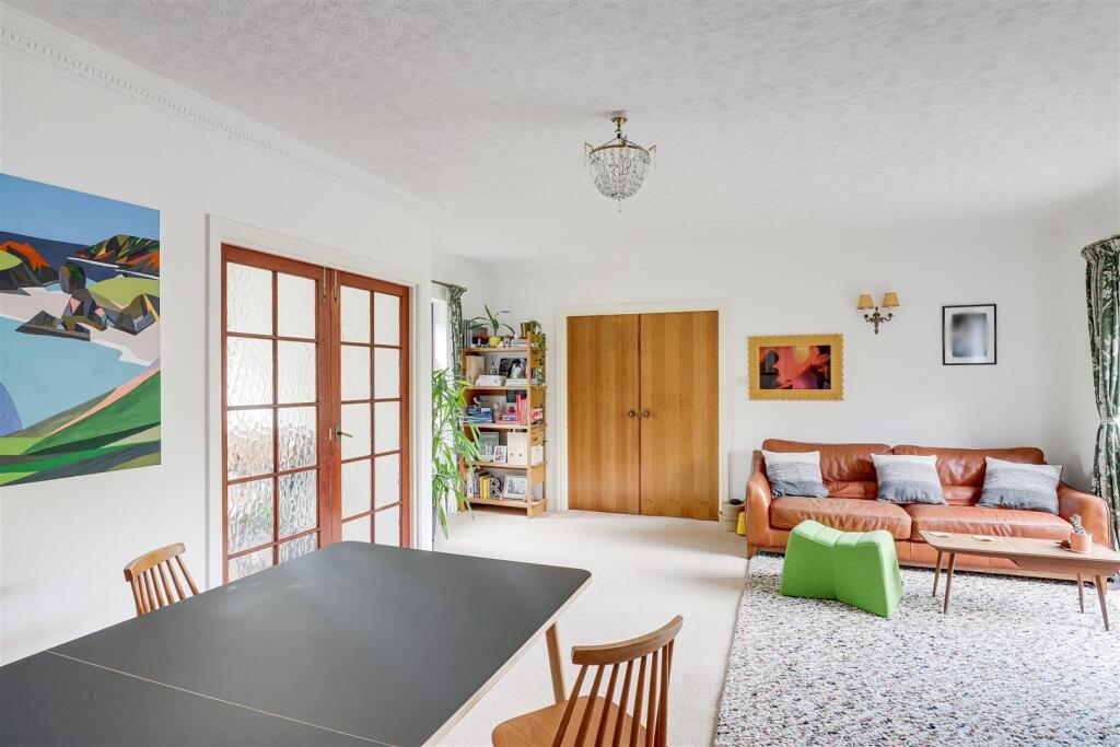 WSEAgW7bc0eV_iFfiuKNOA (1).jpg