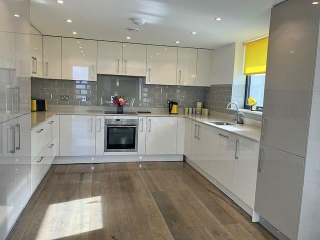 Kitchen 1.jpg