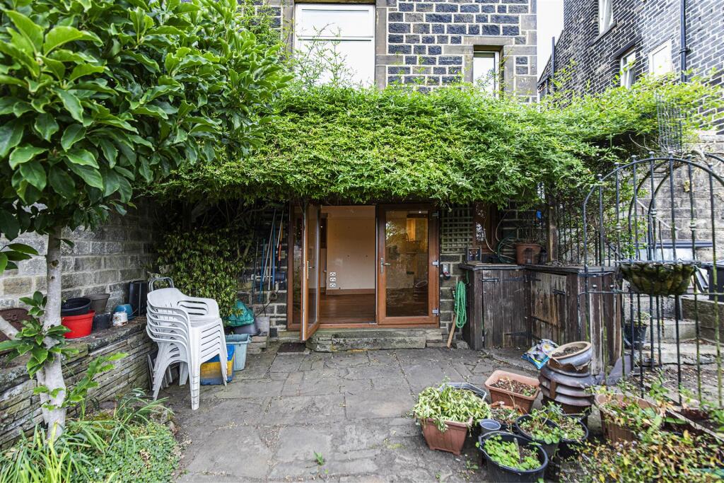 Bramleys Estate Agents - Height Green - Sowerby Br