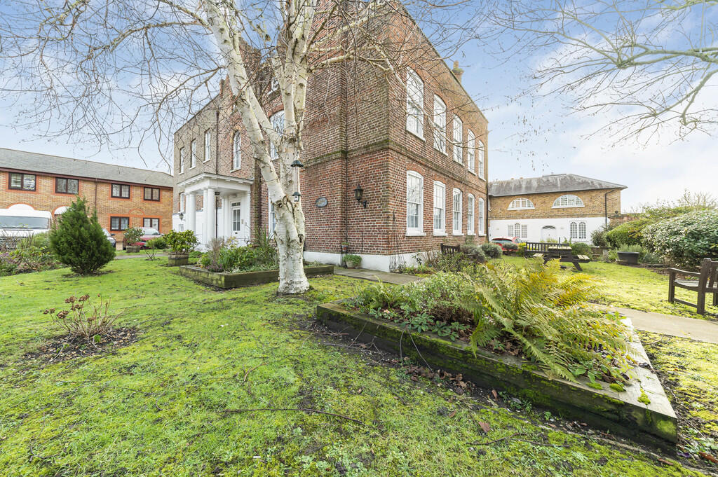 Communal Gardens ...