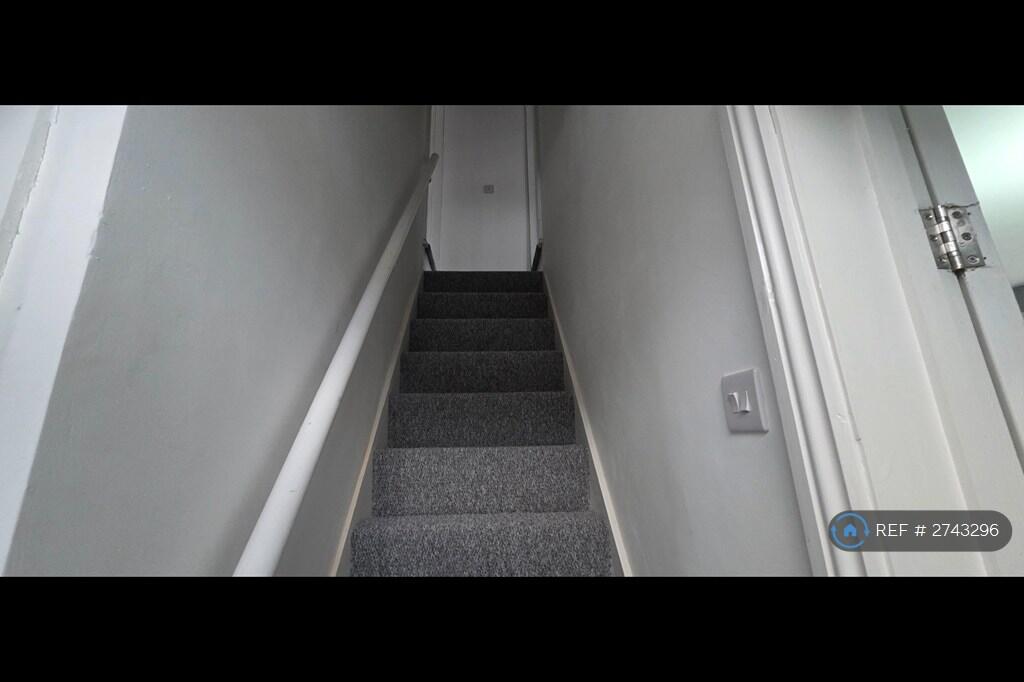 Entrance &amp; Living