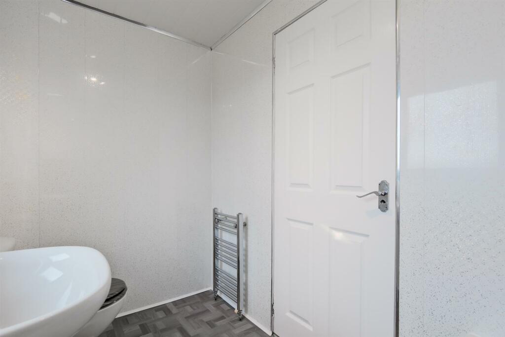 016-16 Hemmingen Court Carluke, ML8 5LX.jpg