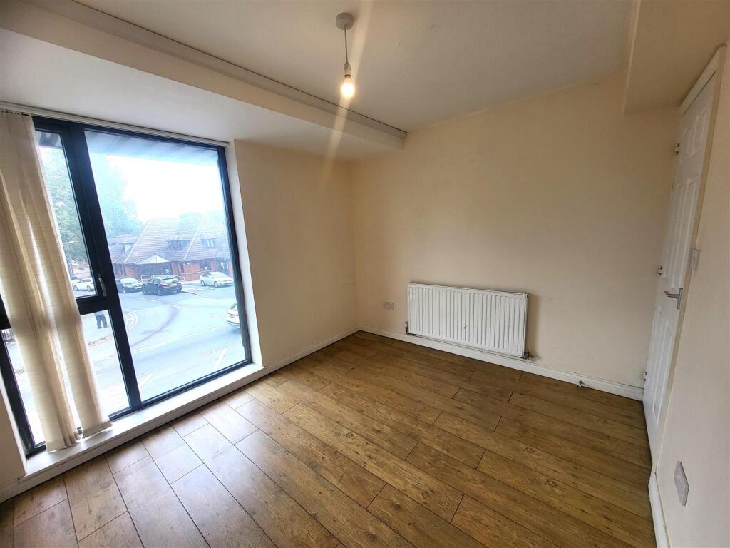 Bedroom 2 Pic 2